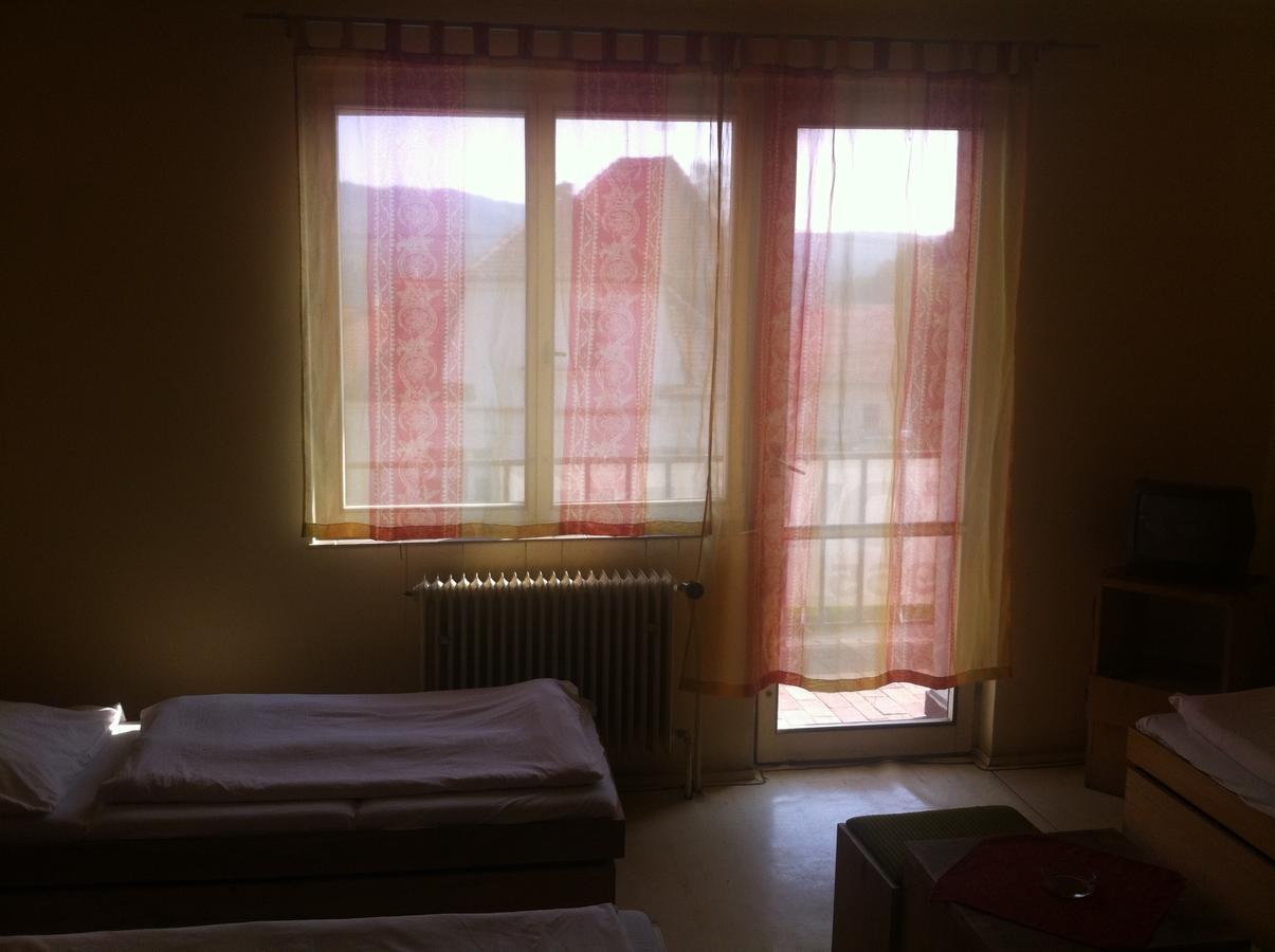 Hotel Belohlavek Holoubkov Luaran gambar